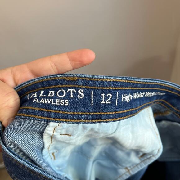 Talbots Flawless High Waist Wide Crop Jeans Size 12 Blue Denim Classic - Picture 8 of 9